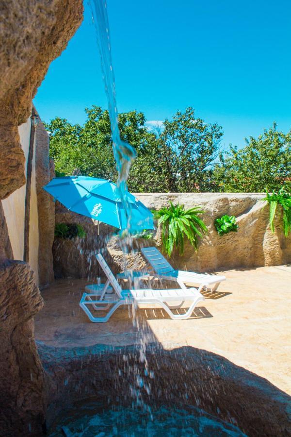 Guesthouse The Rock Sapareva Banya Exterior foto